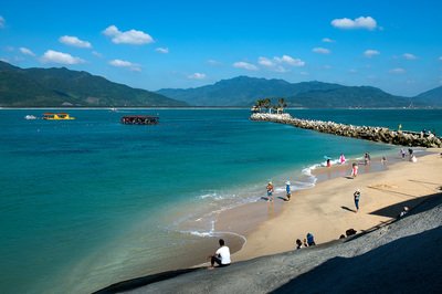 親子套票、二寶打折……“多孩思維”旅游產(chǎn)品受青睞