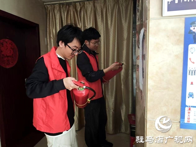確山縣盤龍街道生產(chǎn)街社區(qū)“五一”節(jié)前消防安全大檢查 守護(hù)社區(qū)“煙火氣”