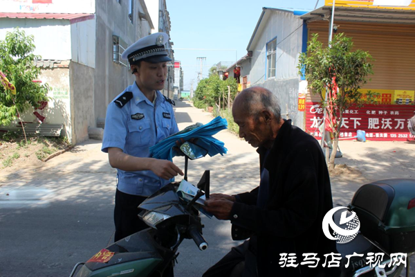 平輿縣公安局交警大隊強化宣傳引導、護航群眾平安出行  